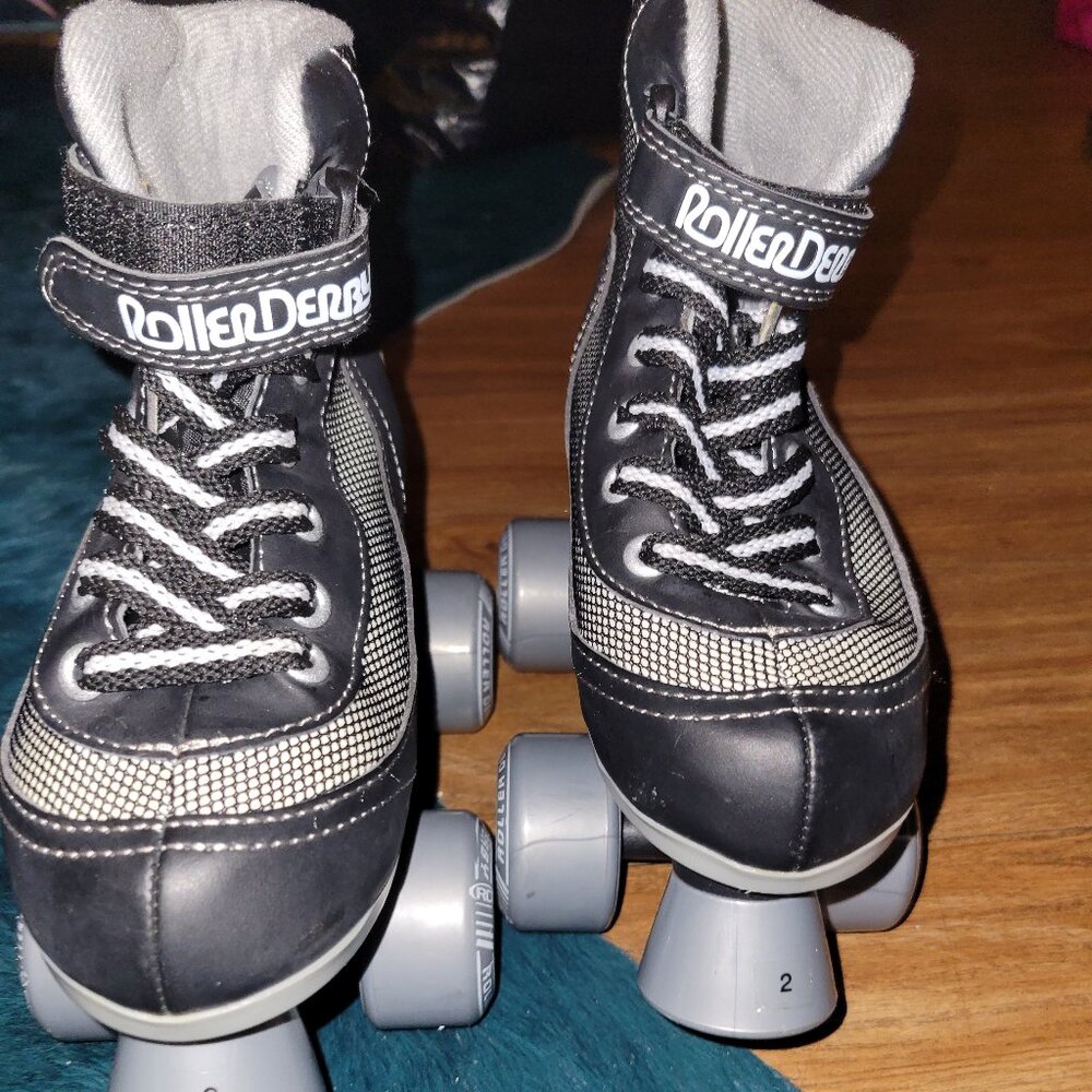Skates